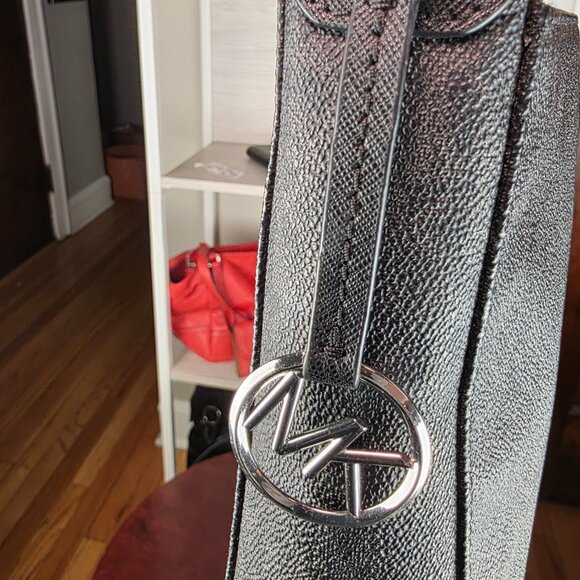 Michael Kors Jet Set Travel Messenger - Signature Black 🖤 Minimalist - Picture 15 of 17